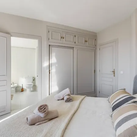 Apt. Met Adembenemend Zeezicht Apartment